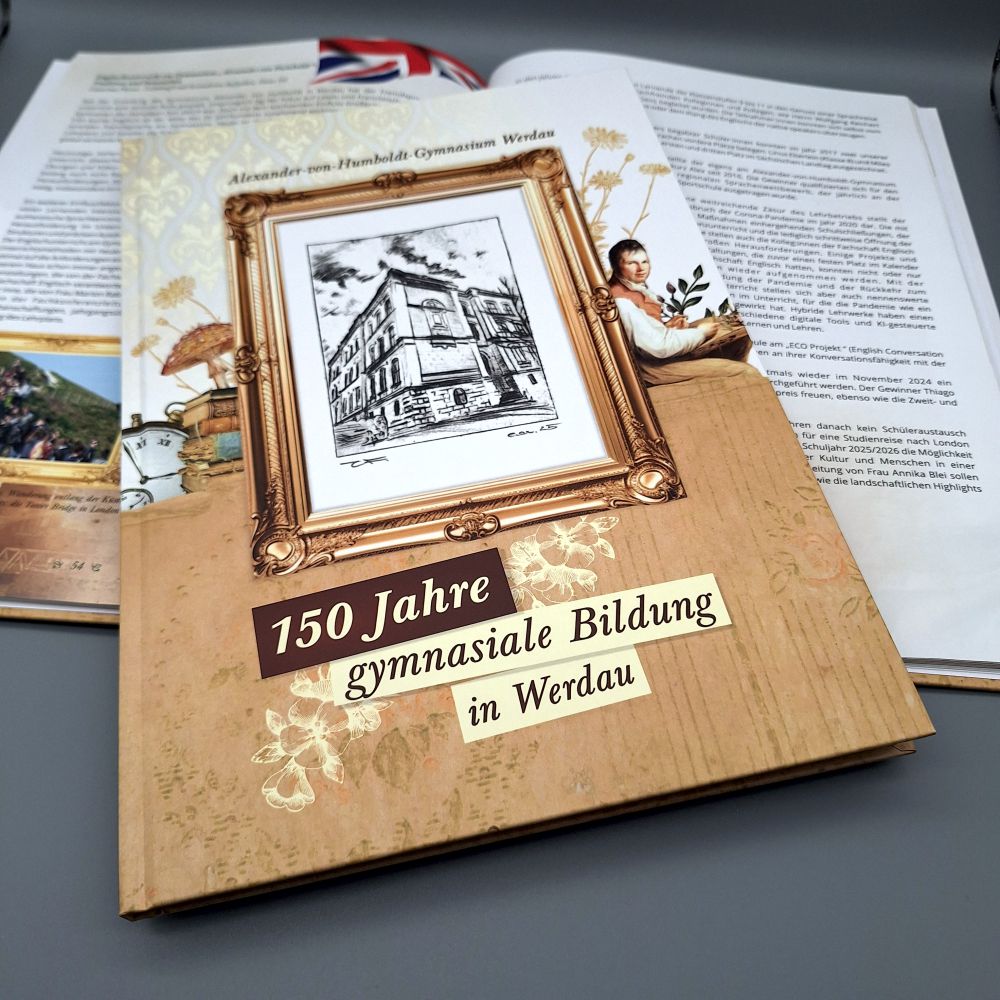 Schulchronik als Hardcoverbuch