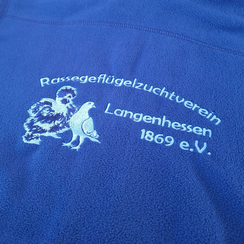 Ton-in-Ton-Bestickung von Fleecewesten