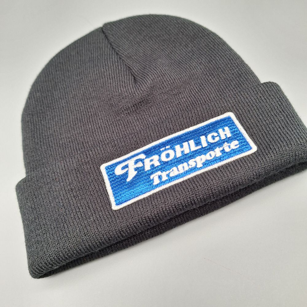 Mützen mit Stickpatch